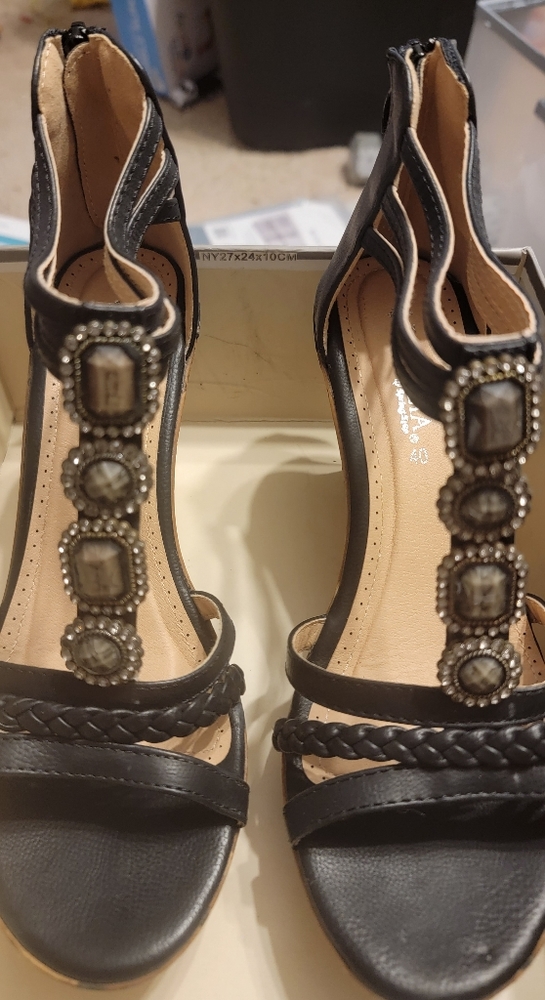 Wedge sandals